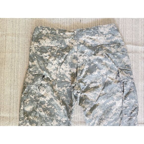 US Army Men ACU Combat Pants Digital Camo Large Short Military Tactical Cargo - Picture 3 of 4